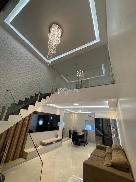 Sobrado à venda em Cascavel, Esmeralda, com 0 quarto, com 220 m²